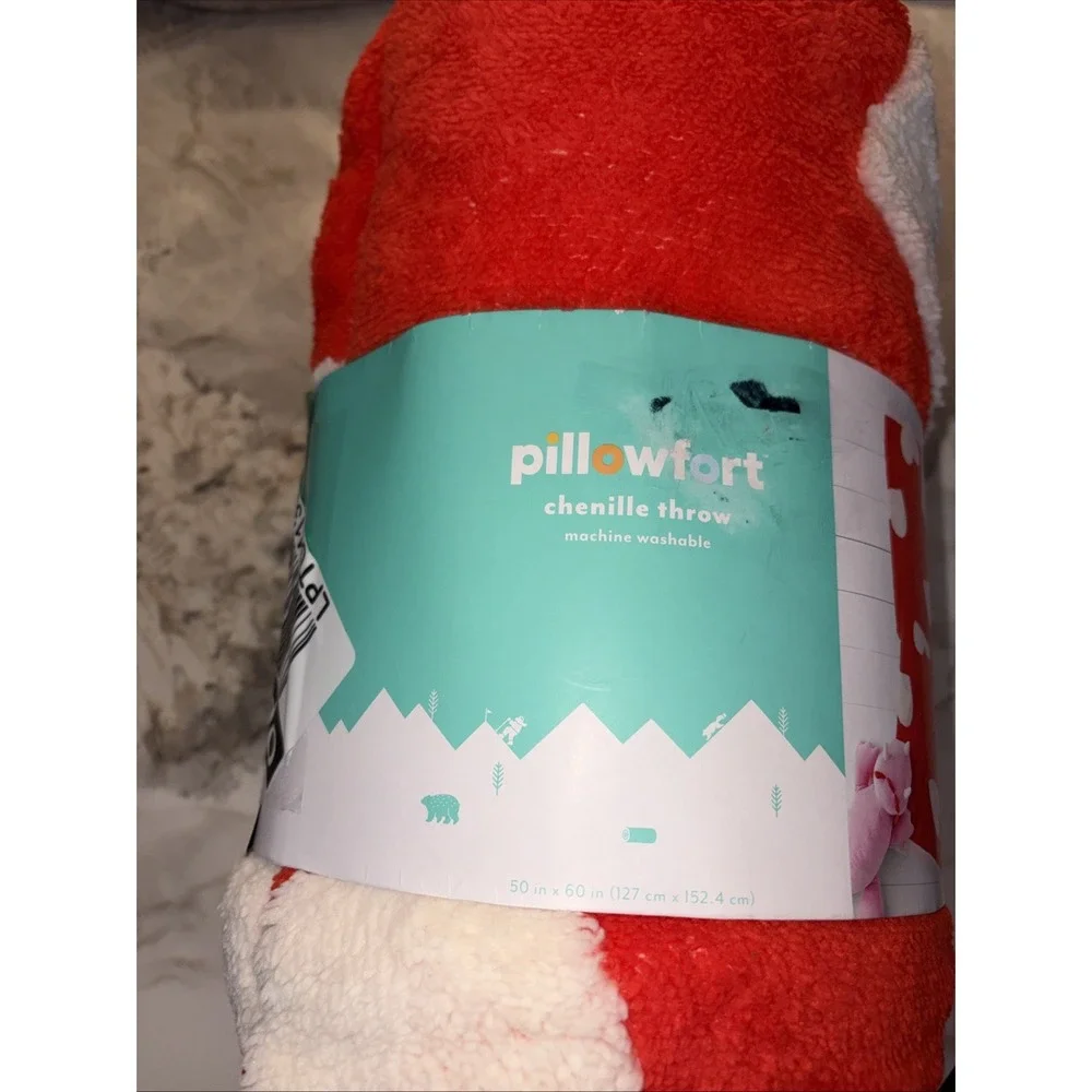 Pillowfort - Patisserie Red Chenille Throw with White Hearts - 50x60